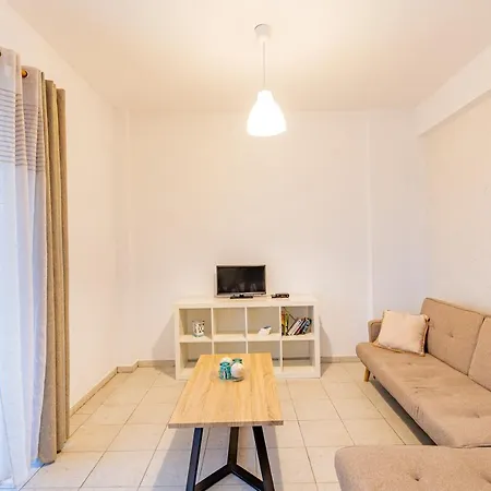 Skioni Apartment *